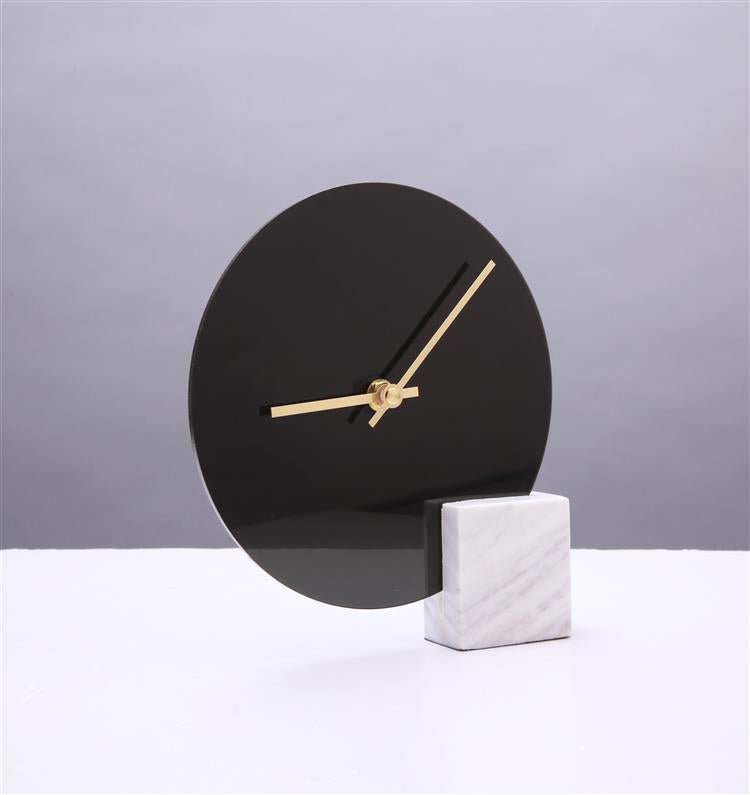 ساعة - أسود وأبيض - Divano