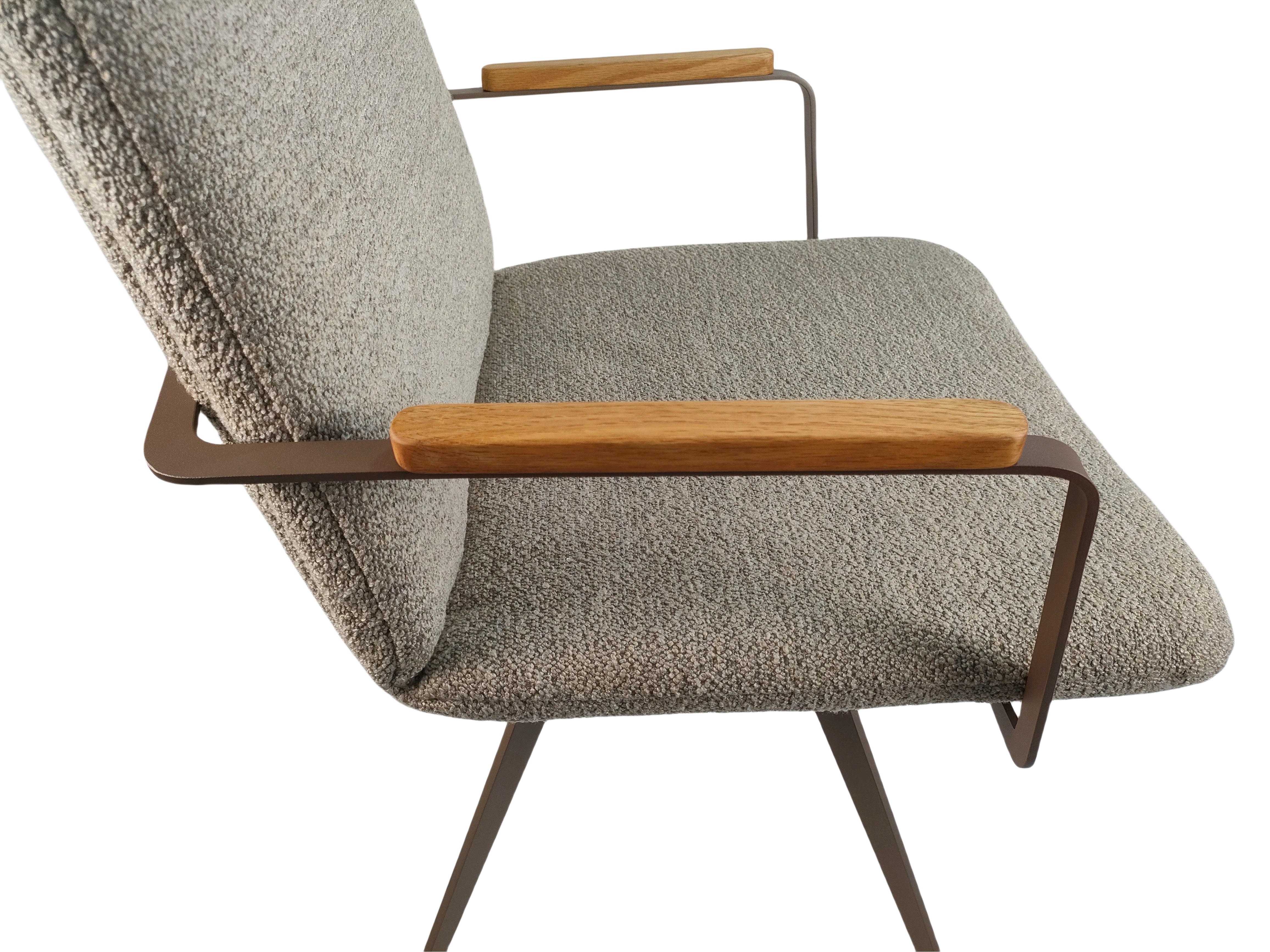 Dining Chair - Automatic Return Rotation